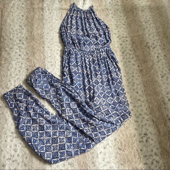 [xs] Halter Tie Top Blue & White Diamond Print Romper w/Pockets | Forever 21 - Picture 8 of 17
